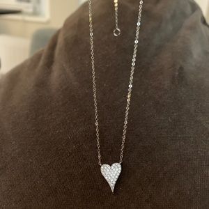 .925 Gorgeous Delicate Silver Heart Necklace